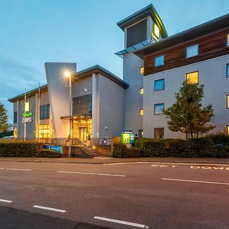 Holiday Inn Express Walsall M6, J10 By Ihg Exteriör bild