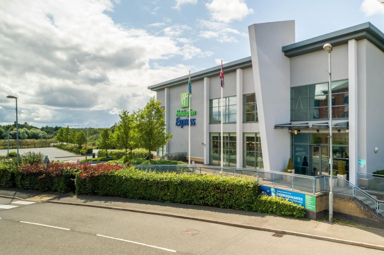 Holiday Inn Express Walsall M6, J10 By Ihg Exteriör bild