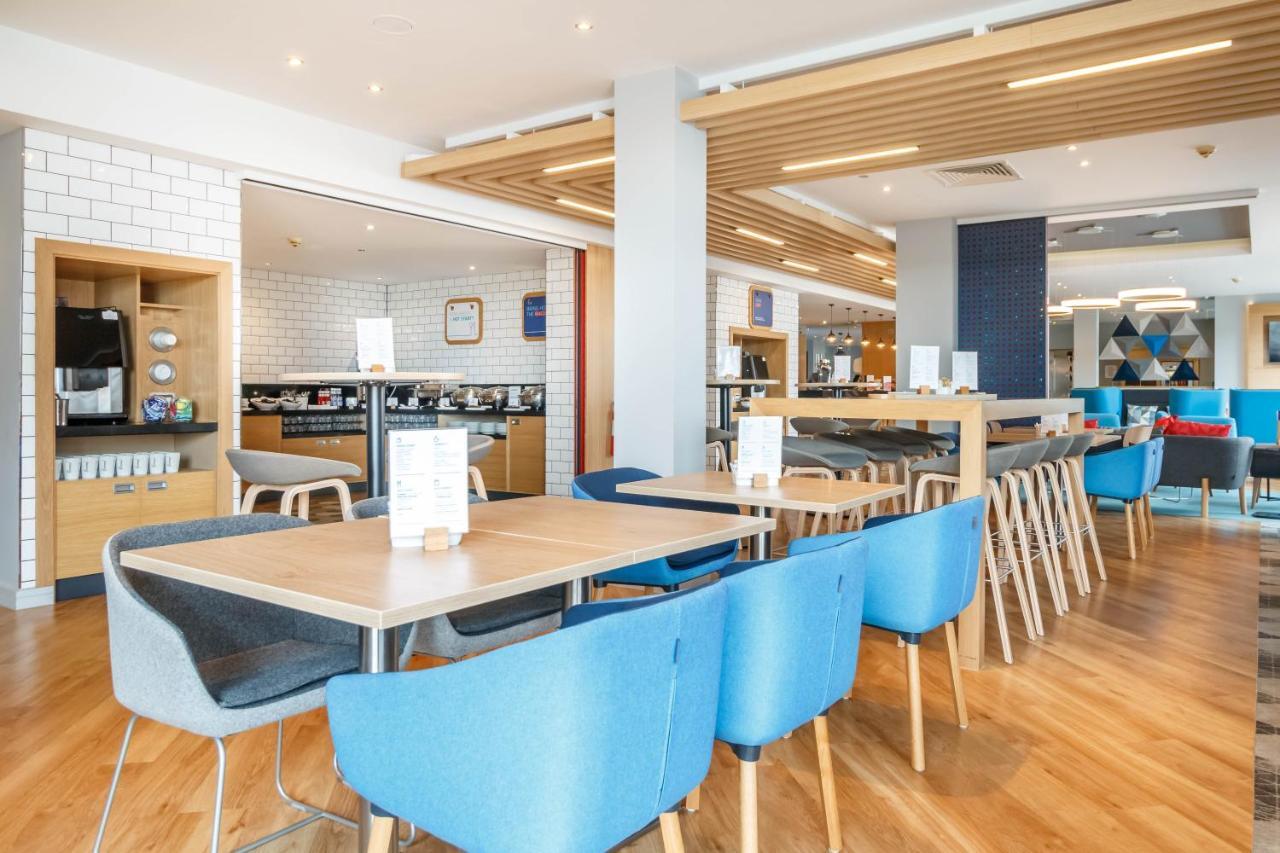 Holiday Inn Express Walsall M6, J10 By Ihg Exteriör bild