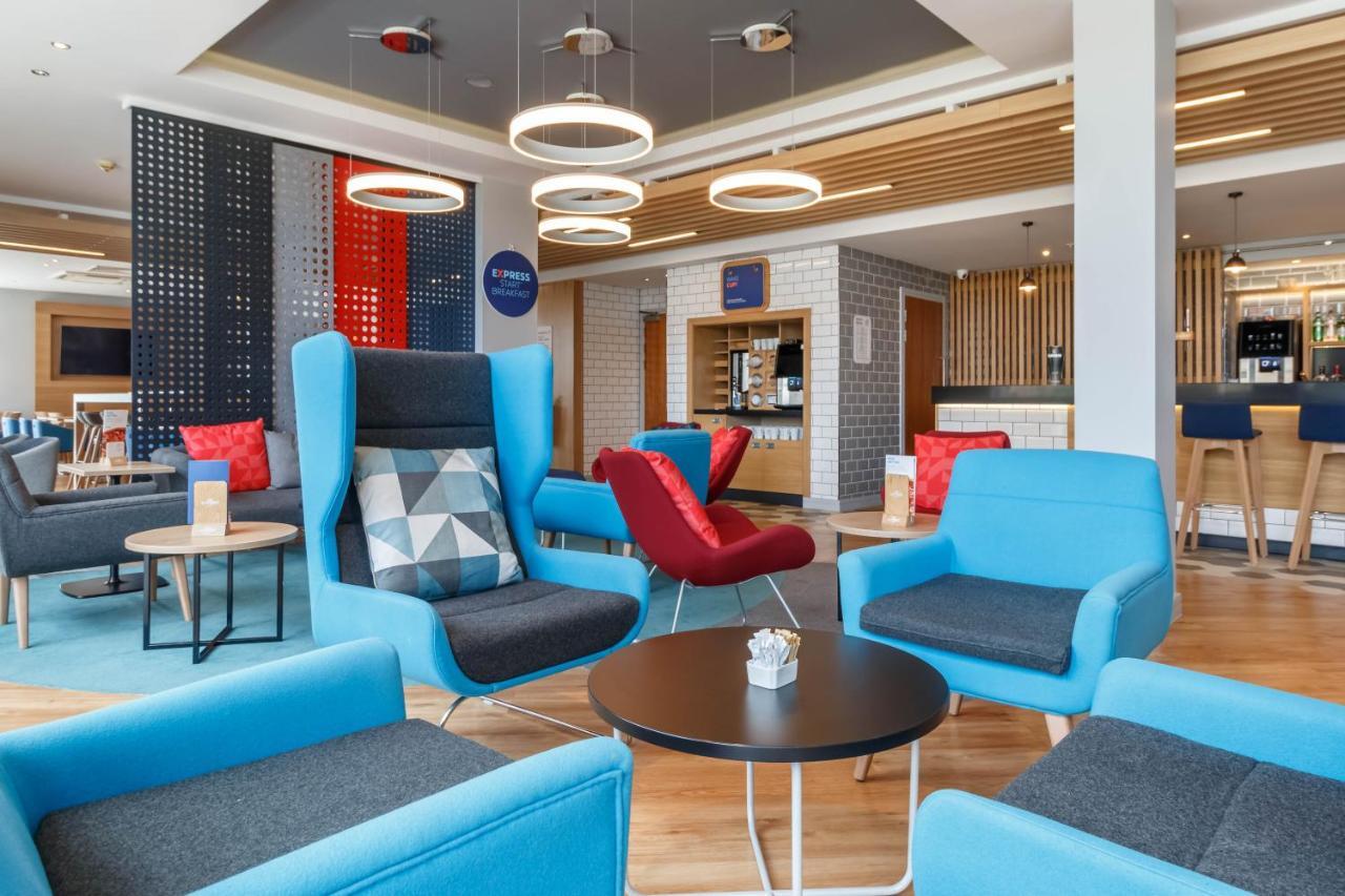 Holiday Inn Express Walsall M6, J10 By Ihg Exteriör bild