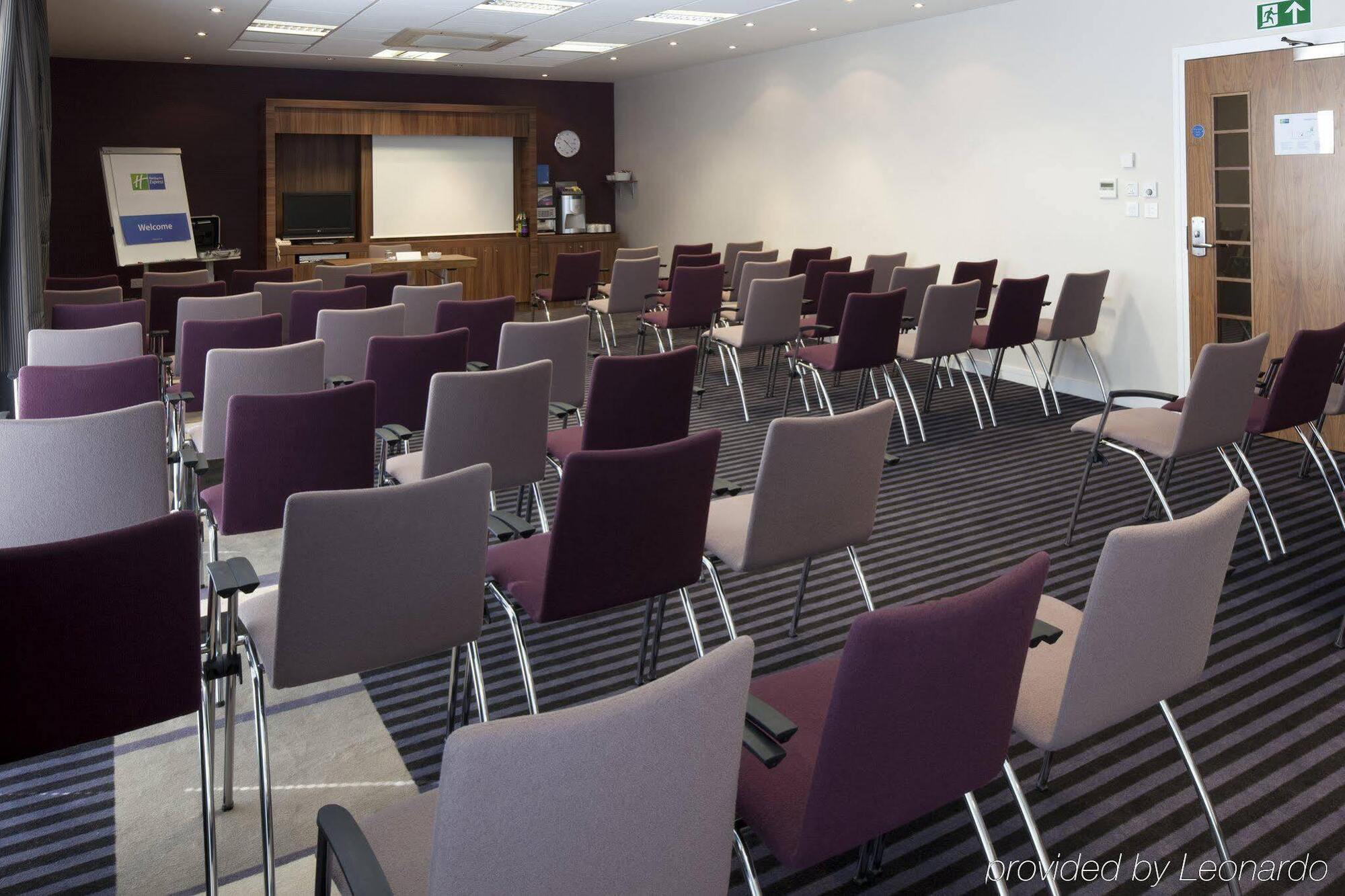 Holiday Inn Express Walsall M6, J10 By Ihg Exteriör bild